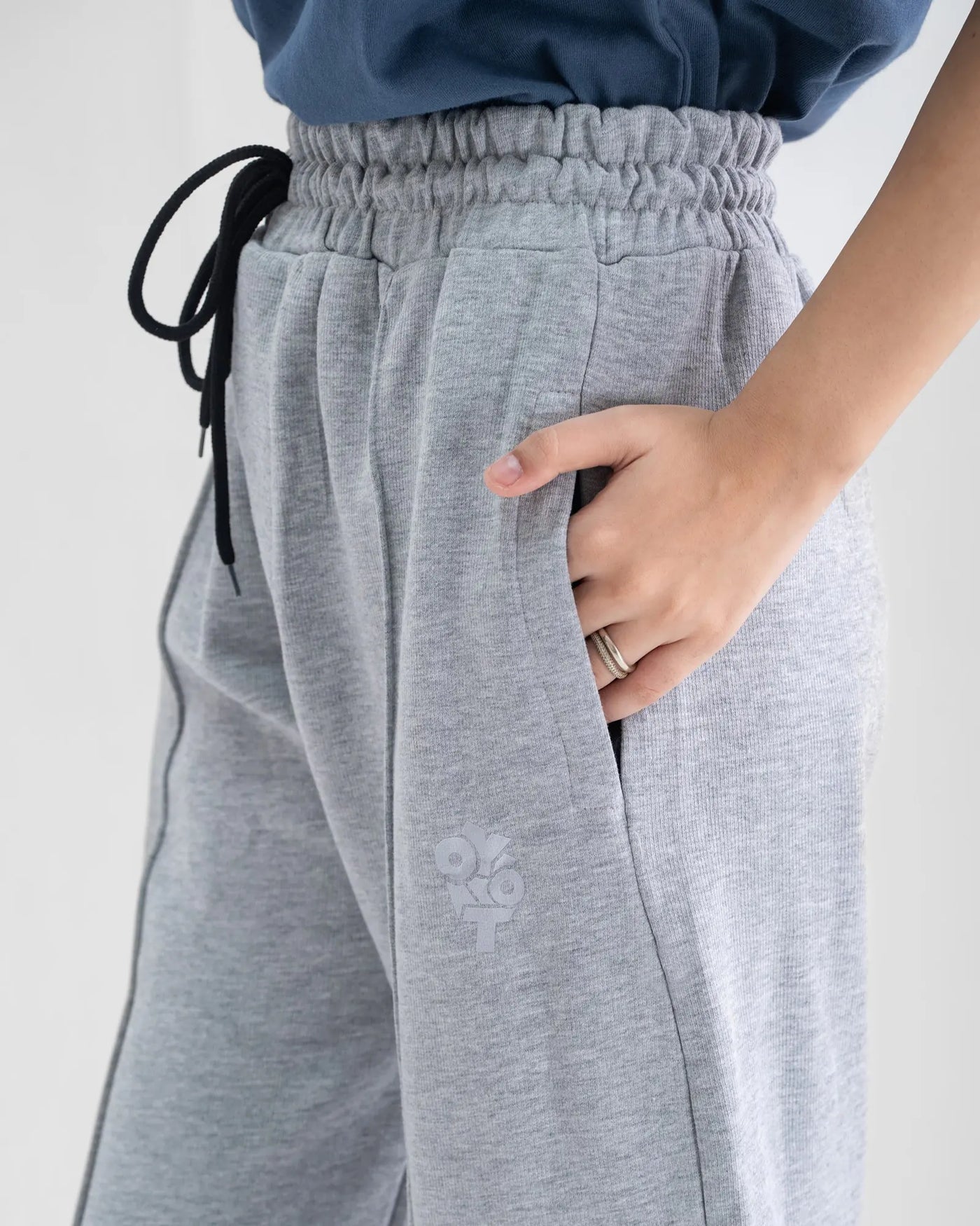 Wide-Leg Drawstring Trousers — Grey — Garment close
